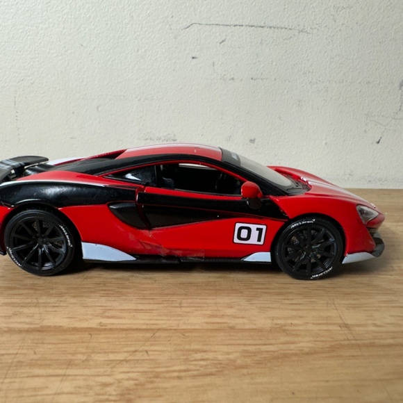 RMZ CITY - MCLAREN 600LT - RED METAL DIE-CAST 6" PULL BACK TOY CAR #6994 - Picture 4 of 8